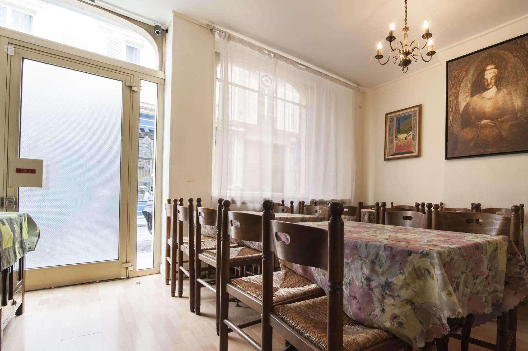 Hotel Des 3 Nations Paris Luaran gambar
