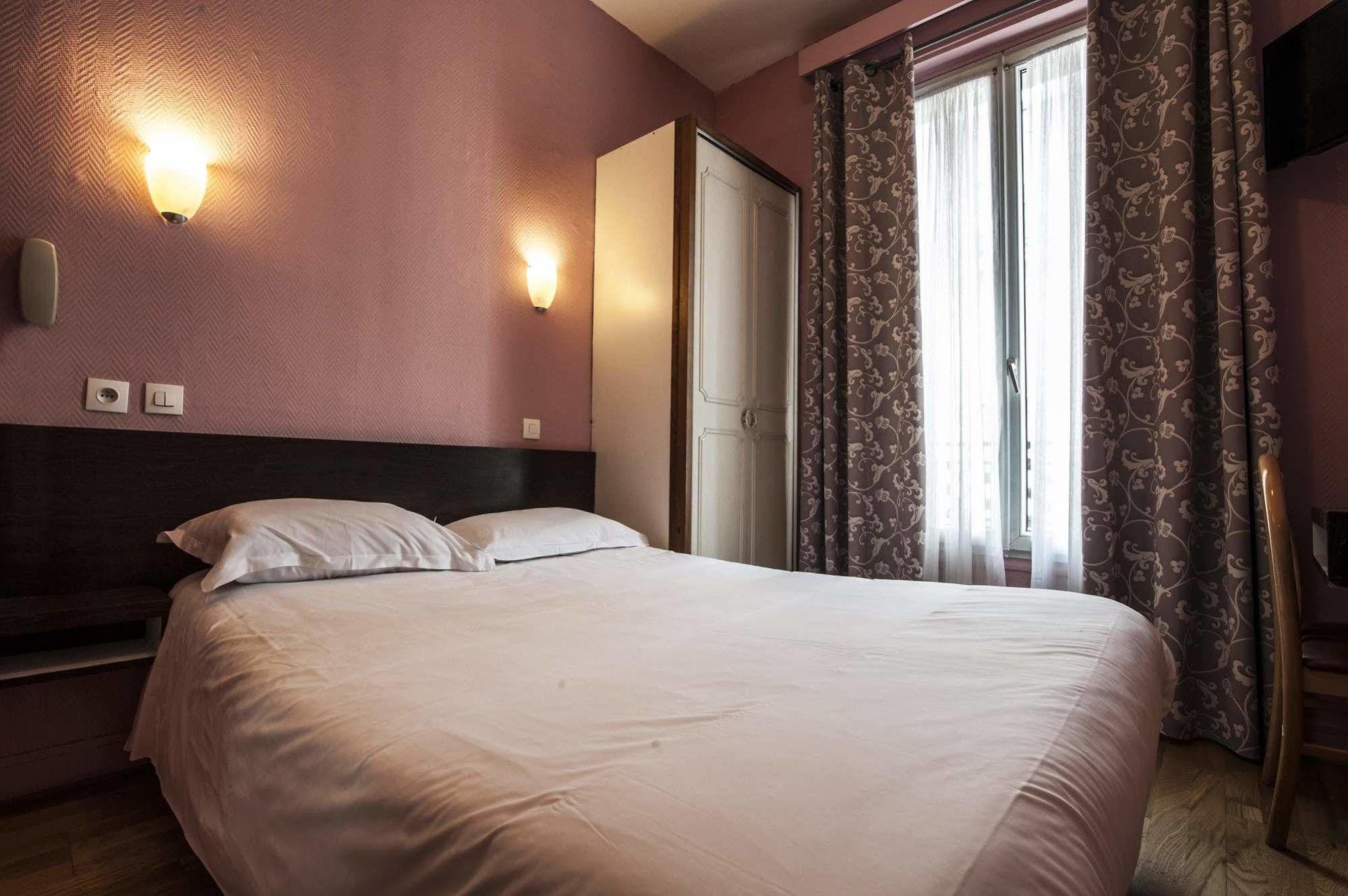 Hotel Des 3 Nations Paris Luaran gambar