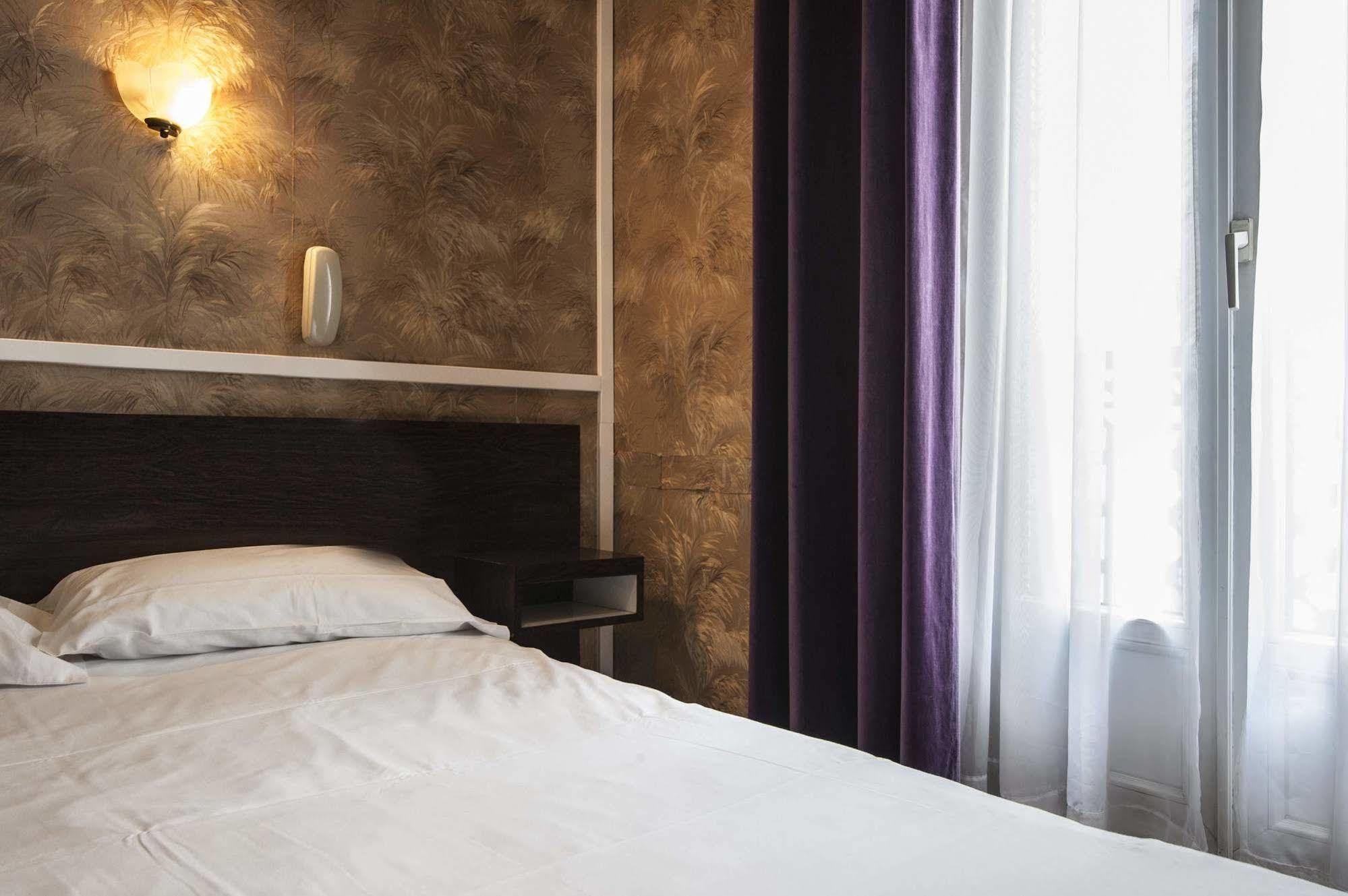 Hotel Des 3 Nations Paris Luaran gambar