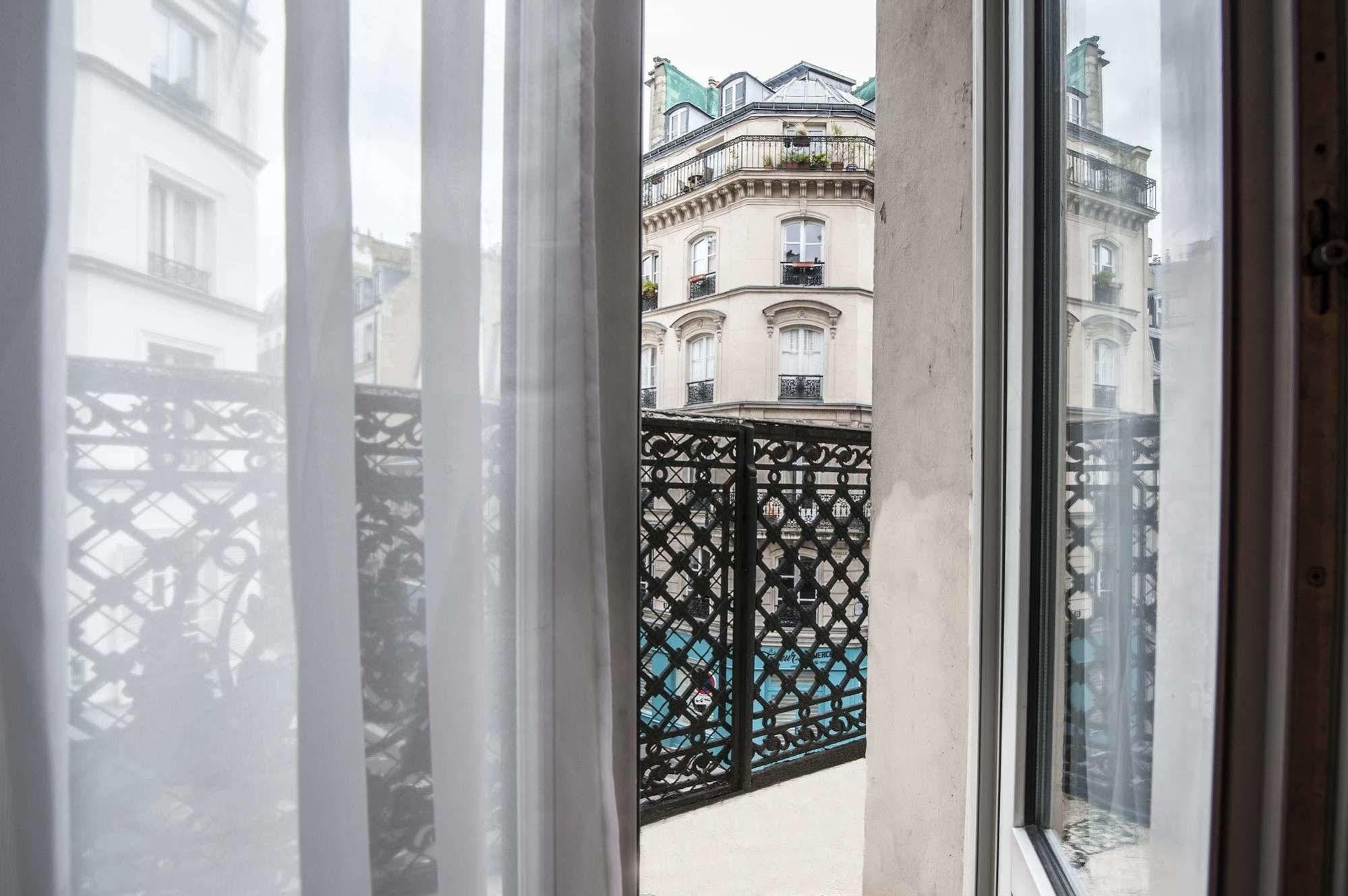 Hotel Des 3 Nations Paris Luaran gambar